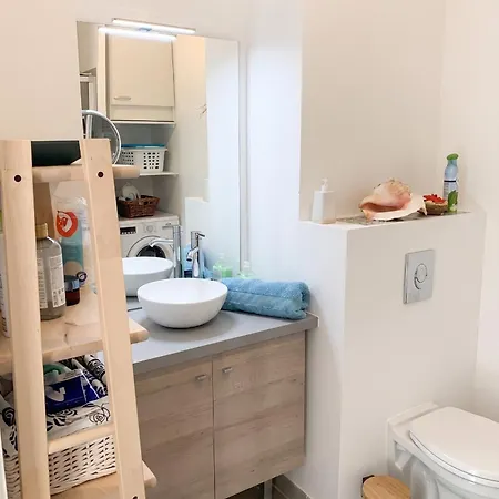 A Avec Jardin Apartment
