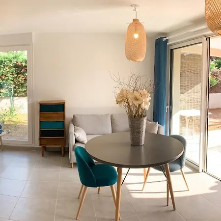 A Avec Jardin Apartment