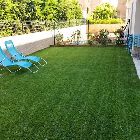 A Avec Jardin Apartment